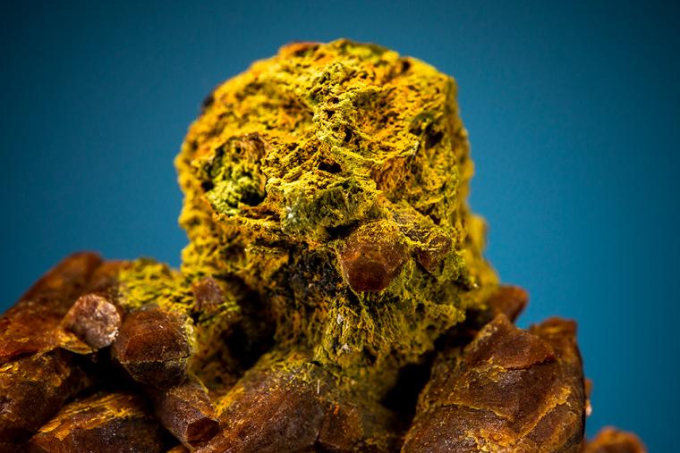 PARISITE-(Ce) with ANNABERGITE after GERSDORFFITE